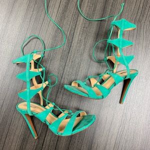Schultz tie sandals